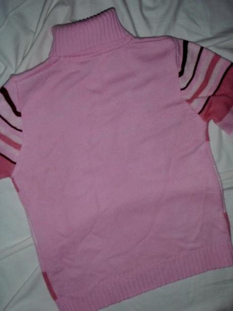 Krásný nekousavý pruhovaný svetr - rolák, 164