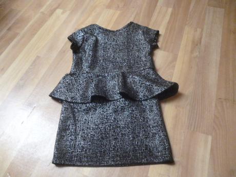 Elastické třpytivé šaty vel. 6 l, 116