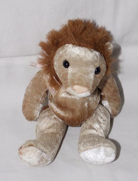 Ae81. plyšový lev, 