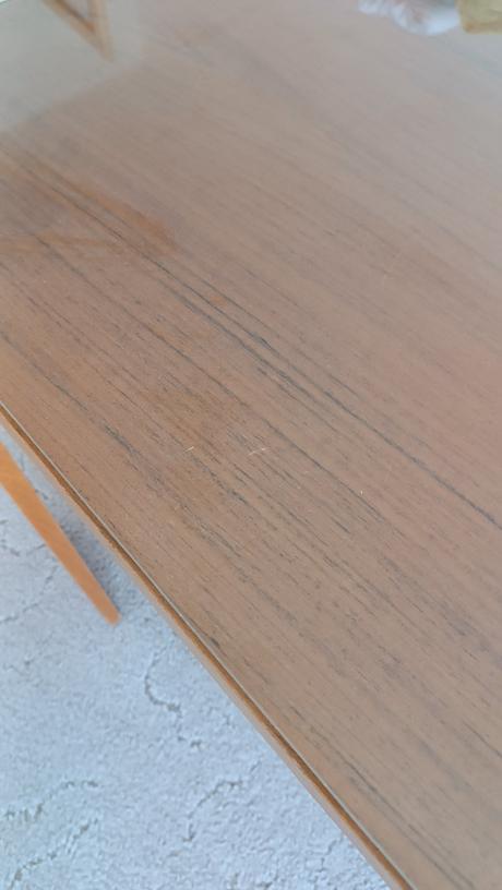 Velký konferenční stolek.,