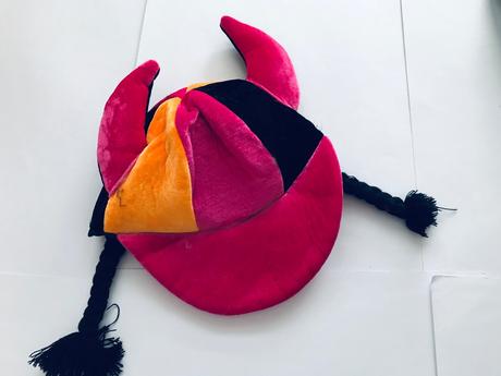 St1/ čepice - karneval, 