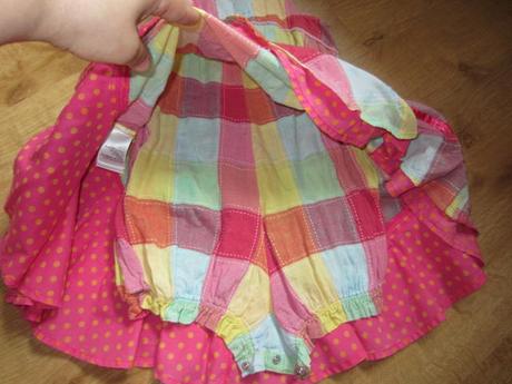 Šaty se všitými kalhotkami oilily, 104