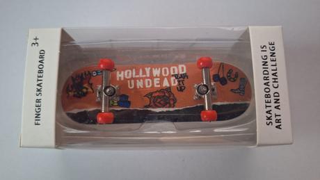 Hollywood undead sběratelský skateboard, 