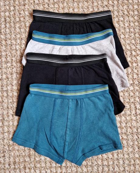 4x bavlněné trenýrky / trenky vel.122/128-top stav, 122