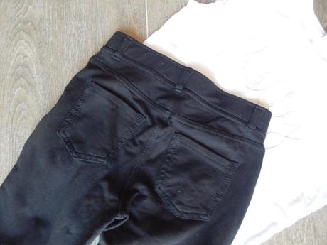 Černe kalhoty  - top stav, 128