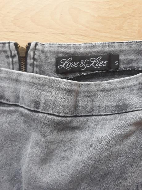 Krasna sportovni dzinova sukne z bali, 170