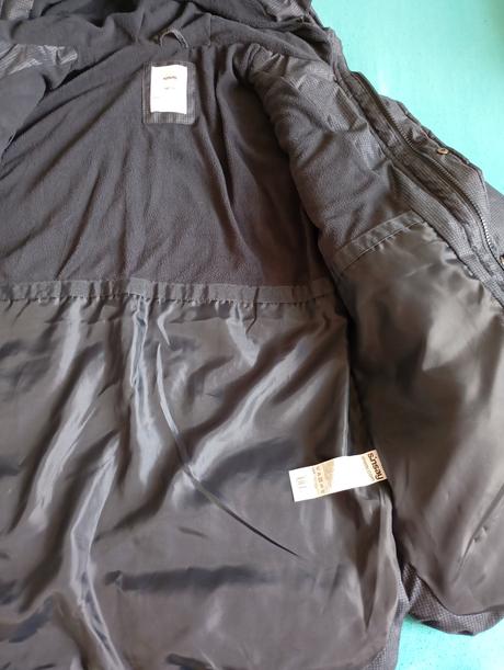 Úžasná dlouhá chlapecká zimní bunda, sinsay,152