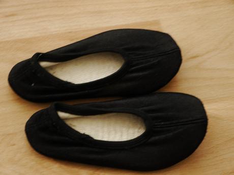 24-25 cvicky cerne, 24