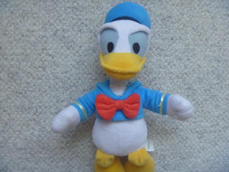 Plyšová postavička kačer donald,