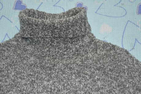 134 140 svetr s rolákem, 8 let, 134