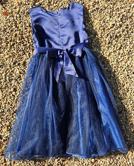 M107	dívčí slavnostní šaty vel. 134-140, 134