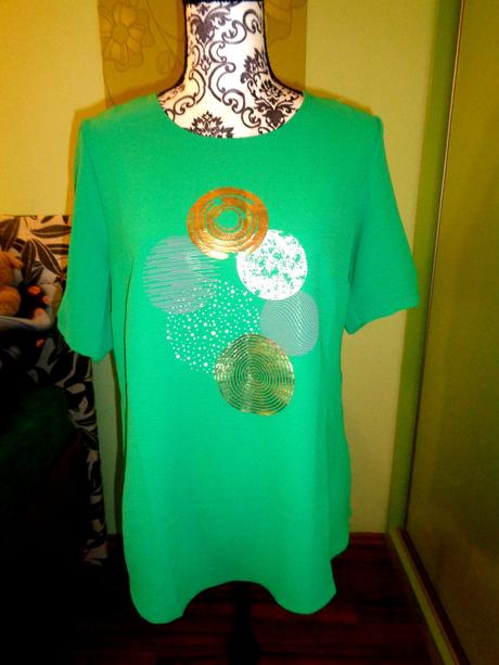 Nádherná lahvově zelená halenka s aplikací, 42