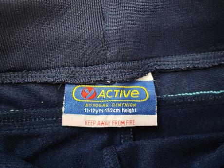 Sportovní kalhoty, 152