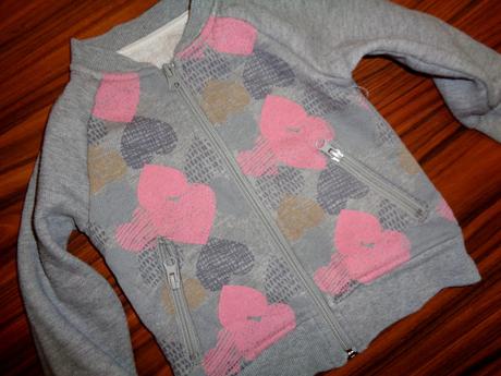 Pěkná šedá srdíčková mikina 92/98, 92