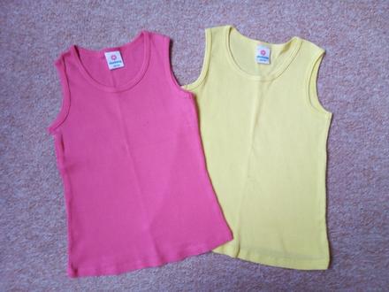 2ks řádkových tílek vel."98-104", 98