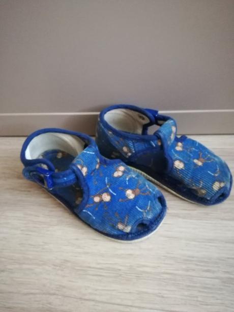 Chlapecké látkové bačkůrky s přezkou vel. 21, 21