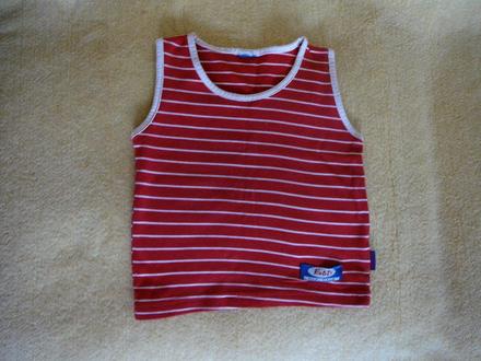 Dívčí nátělník, 104