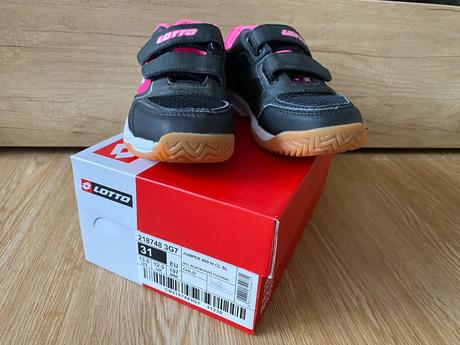 Dívčí sálové tenisky - lotto jumper 400, vel. 31, lotto,31