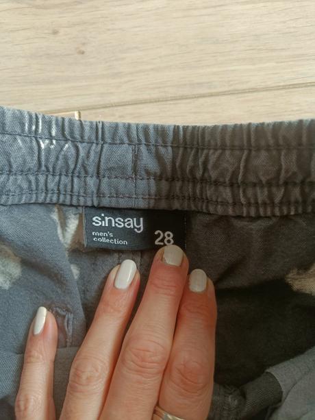 Kraťasy, velikost 28, sinsay,28