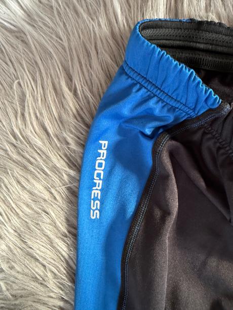 Sportovní kalhoty, 152