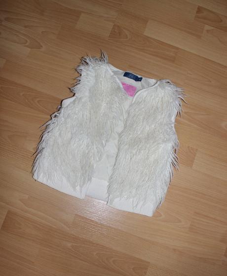 Chlupatá vesta, tu,128