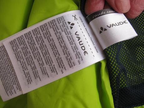 Chlapecká zimní bunda s kapucí vaude, 140
