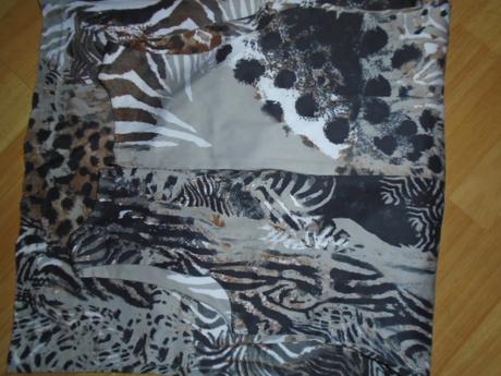 Šaty elastické vel 42 zvířecí, 42