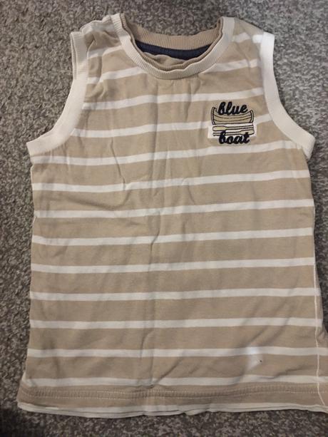 Pruhované tílko s lodí, 98