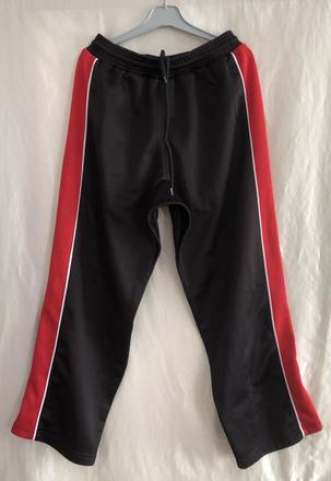 Vel. 140 černé sportovní tepláky s tkanicí, 140