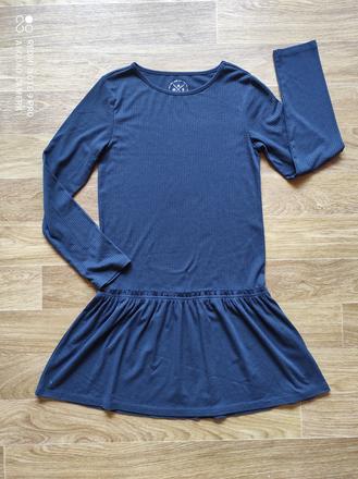 Šaty s dlouhým rukávem, 146