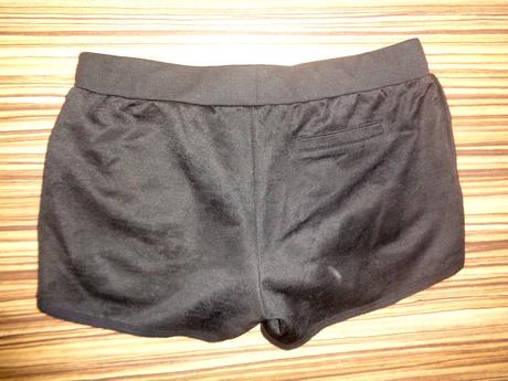 Černé šortky, l