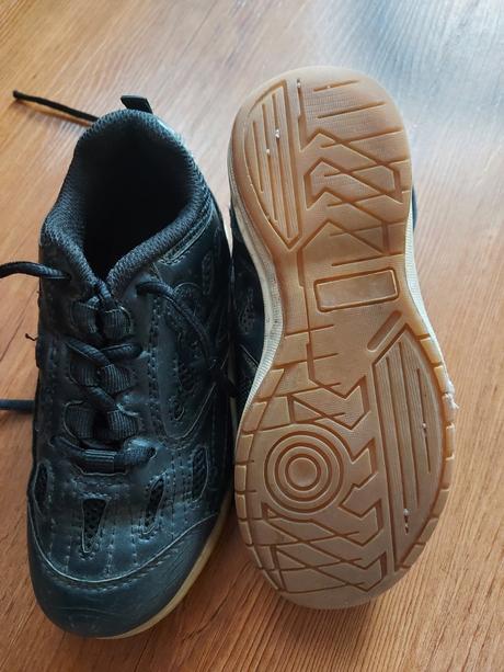 Sportovní sálová obuv, 28