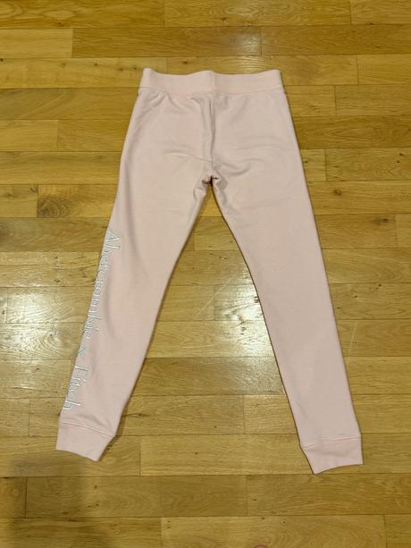 Značkové tepláky abercrombie & fitch, abercrombie&fitch,140