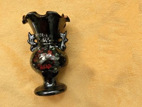 Starožitná keramická váza černá,