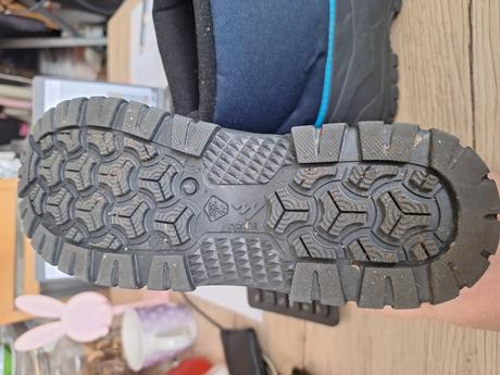 Dětské turistické nepromokavé sněhule sh 100,značk, quechua,36