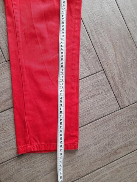 Červené riflovinové "mrkváče", zn. gate, vel.36, gate,36