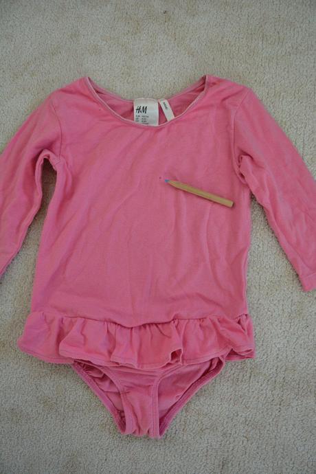 Taneční či baletní dresy, 110