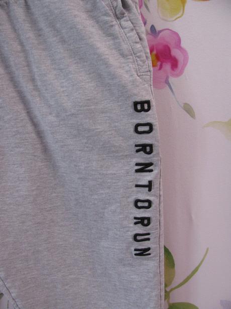 Světle šedé jogger tepláky, xl