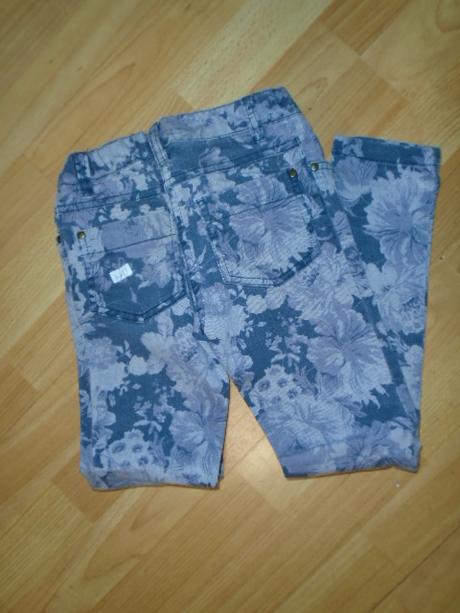 Kalhoty džíny vel 6/7 let, f&f,122
