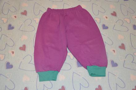 Fialové širší tepláčky 74/80, 74