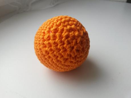 Háčkovaný míček 6,5 cm, 