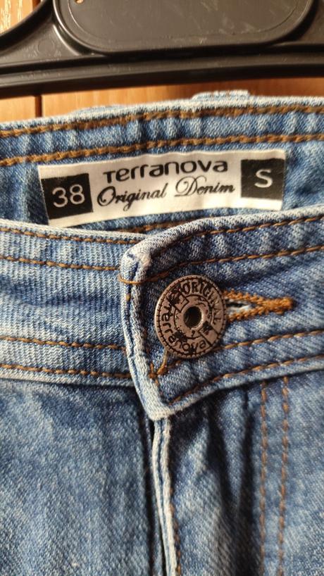 Džíny, terranova,38