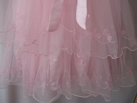 Společenské tylové růžové šaty, 98