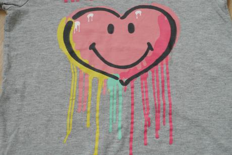 Sede tricko se srdcem vel.122/128, 122