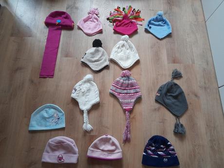 12 x čepice vel 52-54, 52