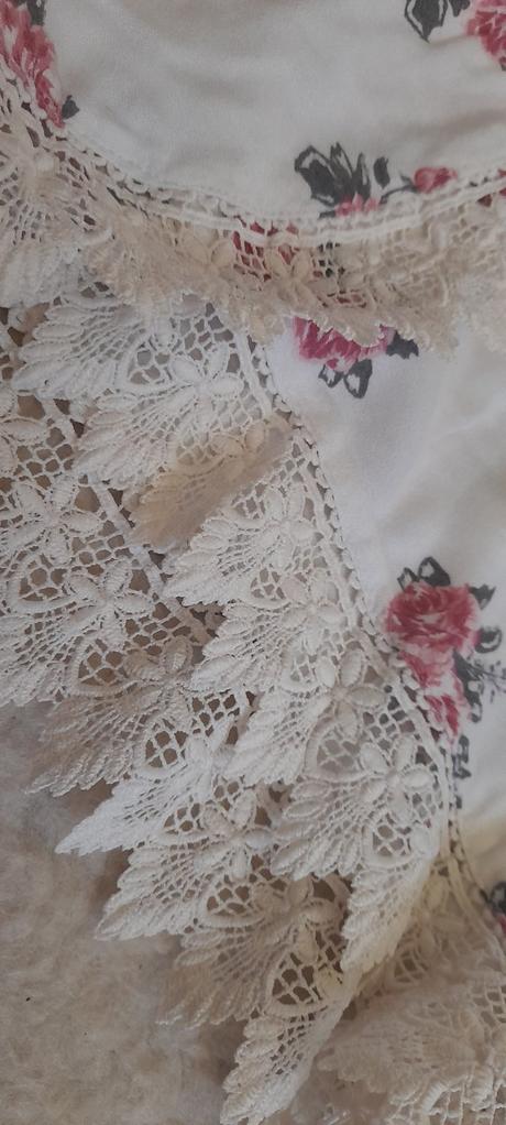 H&m viskózové květinové kraťasy s krajkou, h&m,38