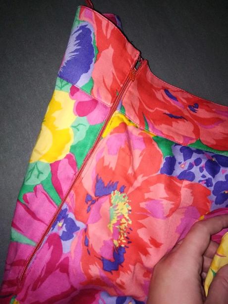 Pestrobarevná sukýnka na vel.s-max.m, s