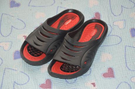 33 gumové pantofle do bazénu, na plavání, 33