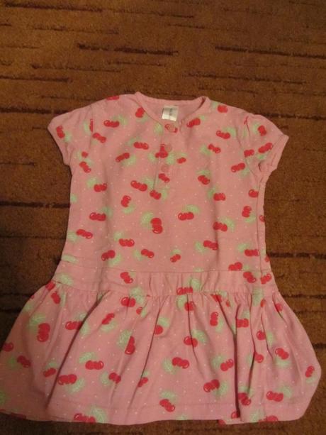 Šatičky s třešničkami., c&a,74