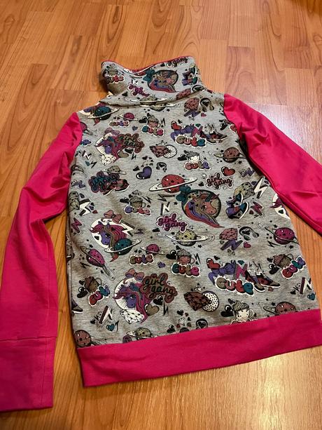 Na zakázku mikina + čepice vel 128/134, 128